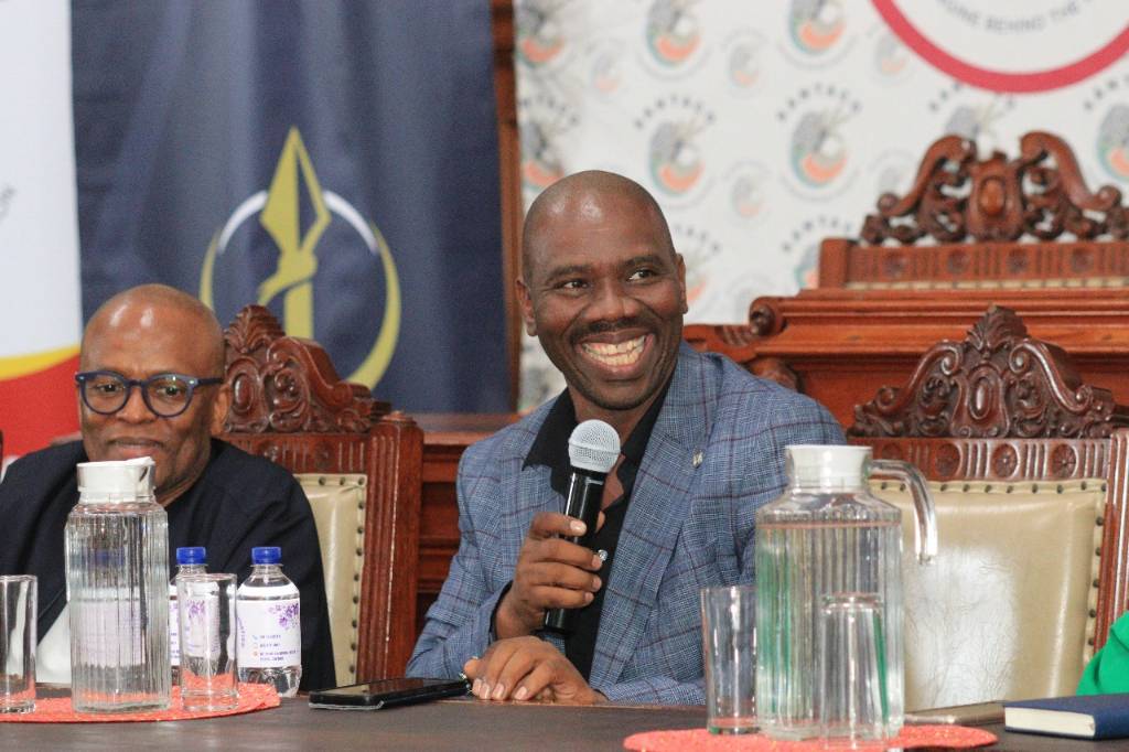 Open dialogue on economic transformation
